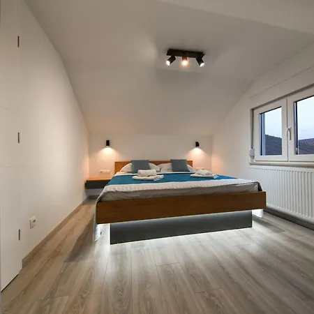 Сasa de vacaciones Modern House Nikolina With Jacuzzi Privlaka (Zadar)